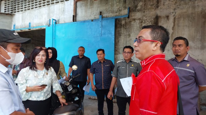 Peninjauan ke sejumlah lokasi pelanggaran bangunan, Selasa (15/7/2025).