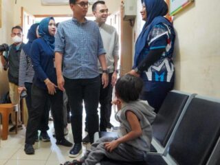 Rico Waas saat menghadiri kegiatan Sapa Warga di Jalan Srikandi, Kecamatan Medan Denai, pada Sabtu (19/7/2025).