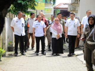 Wakil Wali Kota Medan Zakiyuddin Harahap meninjau langsung layanan kesehatan di wilayah Kecamatan Medan Deli, Rabu (23/7/2025).