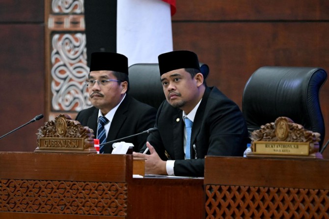 Gubernur Sumatera Utara Bobby Afif Nasution saat menghadiri sidang paripurna DPRD Sumut