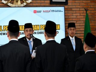 Gubernur Sumatera Utara (Sumut), Muhammad Bobby Afif Nasution, resmi melantik direksi dan dewan komisaris dua Badan Usaha Milik Daerah (BUMD), yakni PT Pembangunan Prasarana Sumatera Utara (PPSU) dan PT Dirga Surya, dalam upacara yang digelar di Anjungan Lantai 9, Kantor Gubernur Sumut, Jalan Pangeran Diponegoro No. 30, Medan, Kamis (24/7/2025).