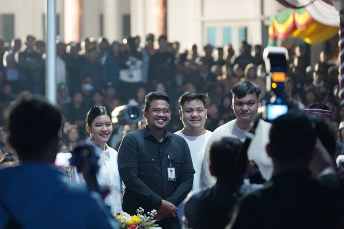 Gubernur Sumatera Utara (Sumut) Muhammad Bobby Afif Nasution memberikan “kado spesial” bagi Kabupaten Humbang Hasundutan (Humbahas) yang merayakan Hari Jadi ke-22, Senin (28/7/2025) malam