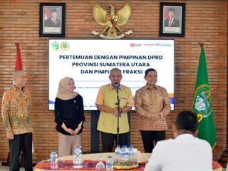 Pertemuan dengan Pimpinan DPRD Sumut dan Ketua Fraksi DPRD Sumut tersebut berlangsung di Kantor Gubernur Sumut, Jalan Pangeran Diponegoro Nomor 30 Medan, Rabu (6/8/2025).