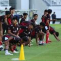 Timnas Indonesia U-17 menggelar latihan perdana di Stadion Utama Sumatera Utara, Sabtu (9/8/2025) malam, sebagai pemanasan jelang tampil di Piala Kemerdekaan 2025.