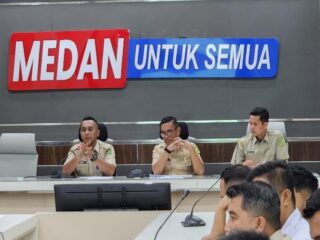 Rapat evaluasi penerimaan PBB di Kantor Bapenda Kota Medan, Senin (11/8/2025).