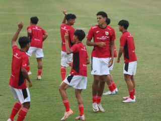 Timnas Indonesia U-17 bersiap menggebrak di laga kedua Piala Kemerdekaan 2025. Lawan yang menanti adalah Uzbekistan U-16 di Stadion Utama Sumatera Utara, Jumat (15/8/2025) pukul 19.30 WIB.
