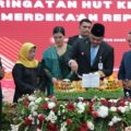 Malam Resepsi Kenegaraan Peringatan Hari Ulang Tahun (HUT) ke-80 Kemerdekaan Republik Indonesia di Aula TRN, Rumah Dinas Gubernur, Jalan Sudirman Nomor 41, Medan, Minggu (17/8/2025).