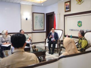 Kunjungan Deputi Bidang Tata Lingkungan dan Sumber Daya Alam Berkelanjutan Kementerian Lingkungan Hidup di Balai Kota, Selasa (19/8/2025).