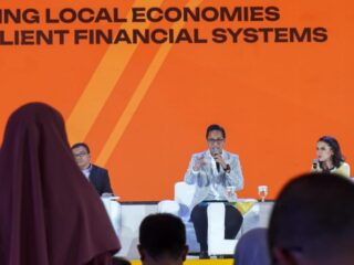 Wali Kota Medan, Rico Tri Putra Bayu Waas, mendorong generasi muda untuk berani terjun ke dunia usaha dan politik. Pesan itu ia sampaikan saat menjadi keynote speaker di LPS Finance Festival 2025 di Regale Convention Center, Rabu (20/8/2025).