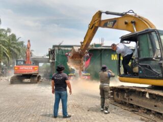 Pembongkaran tempat hiburan malam (THM)
