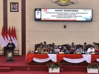 Suasana sidang paripurna DPRD Medan dengan agenda penyampaian hasil reses anggota DPRD Medan dari daerah pemilihan 1 sampai 5 di Gedung DPRD Medan, Senin (25/8/2025)