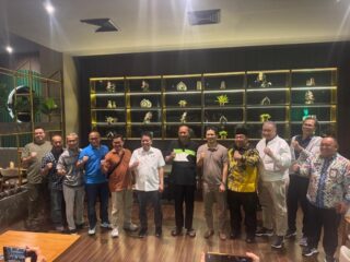 Kamar Dagang dan Industri (Kadin) Sumatera Utara menyusun White Paper Kadin sebagai panduan perencanaan ekonomi dan bisnis di provinsi ini.