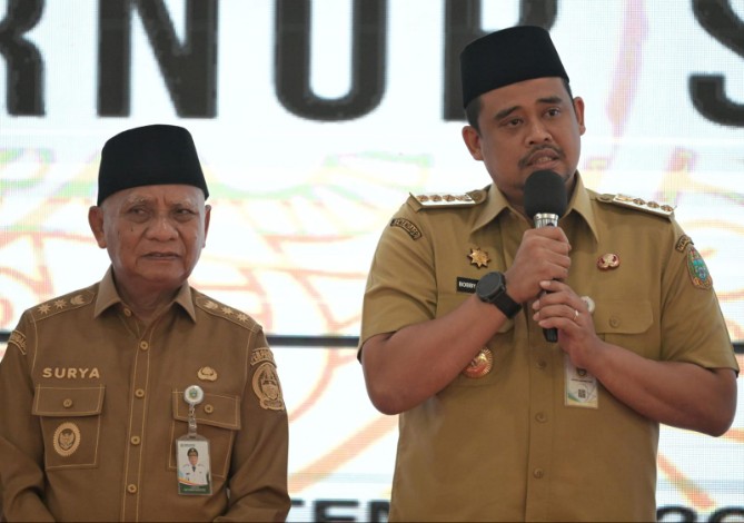 Gubernur Bobby Nasution  dalam acara Doa Lintas Agama Bersama Gubernur Sumut di Aula Tengku Rizal Nurdin, Rumah Dinas Gubernur, Jalan Sudirman Medan, Selasa (2/9/2025).