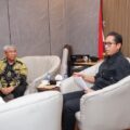 Rico Waas saat menerima audiensi Komisi Informasi Provinsi Sumatera Utara (Sumut) di Rumah Dinas Wali Kota Medan, Selasa (2/9/2025).