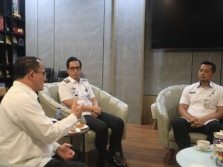 Wali Kota Medan, Rico Tri Putra Bayu Waas menegaskan, MBG yang merupakan program prioritas Presiden Prabowo Subianto memiliki multiplier effect atau efek berganda bagi masyarakat.