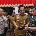 Menyikapi maraknya aksi tawuran di Kecamatan Medan Belawan yang bahkan menimbulkan korban jiwa, Wali Kota Medan Rico Tri Putra Bayu Waas menggelar rapat bersama DPRD Kota Medan dan unsur Forkopimda di Balai Kota, Senin (8/9/2025) malam.