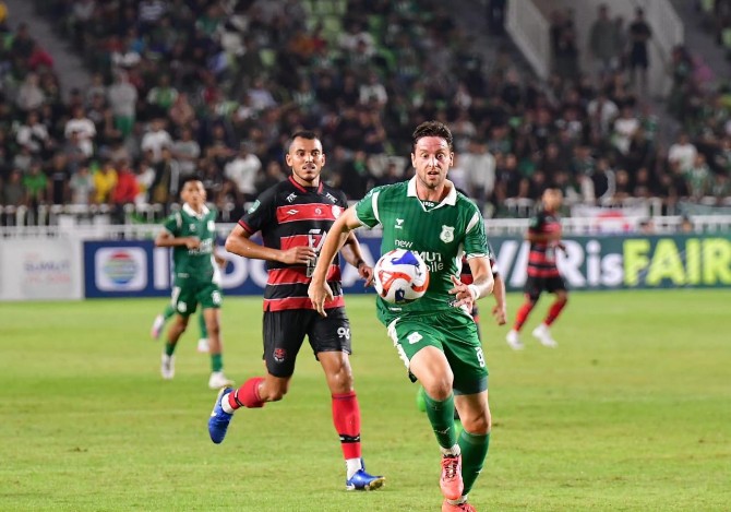 PSMS Medan harus menelan pil pahit di laga perdana Liga 2 musim 2025/2026. Bermain di Stadion Utama Sumatera Utara, Jumat (12/9/2025) malam, tim Ayam Kinantan kalah tipis 0-1 dari tamunya, Persekat Tegal.