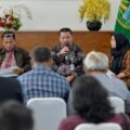 Pemerintah Provinsi (Pemprov) Sumatera Utara berkomitmen menjaga stabilitas harga komoditas pangan melalui program Jaminan Stabilisasi Harga Komoditi Pangan (JASKOP).