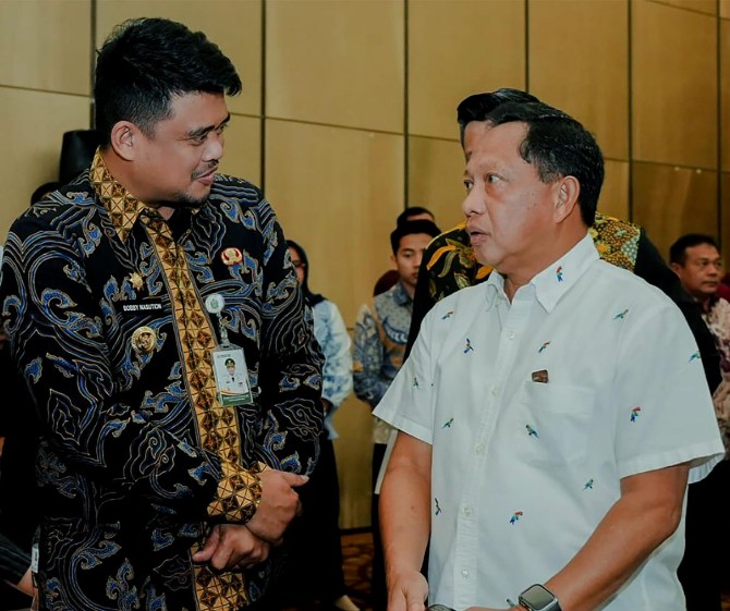 Gubernur Sumatera Utara (Sumut) Muhammad Bobby Afif Nasution menghadiri Rapat Koordinasi (Rakor) Pemerintahan se-Wilayah Sumatera 2025 di Swiss-Belhotel Harbour Bay Batam, Minggu (21/9/2025).