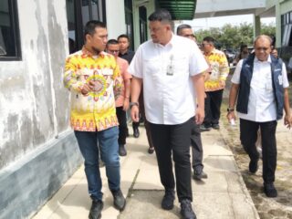 Gubernur Sumatera Utara (Sumut) Bobby Nasution meninjau langsung kesiapan pelaksanaan program Universal Health Coverage (UHC) di Rumah Sakit Umum Daerah (RSUD) Aek Kanopan, Kamis (25/9/2025) siang.