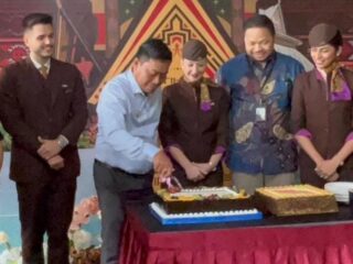 Inaugural Flight Ceremony Etihad Airways (EY) Penerbangan Perdana Maskapai Etihad Airways (EY) Rute Abu Dhabi - Kualanamu (AUH-KNO) di Bandara Internasional Kualanamu, Jumat (3/10/2025).