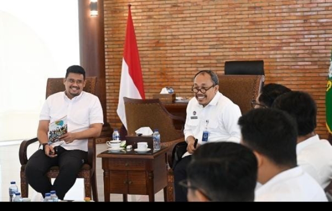 Gubernur Sumut Bobby Afif Nasution saat menerima kunjungan BGN di Kantor Gubernur Sumatera Utara, Senin (20/10/2025). Foto: dokumen Dinas Kominfo Sumut