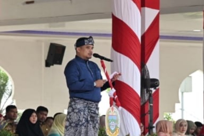 Gubernur Sumatera Utara Bobby Afif Nasution saat bertindak sebagai inspektur upacara peringatan Hari Sumpah Pemuda. Foto: Dinas Kominfo Sumut