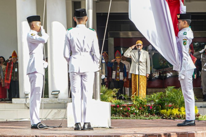Rico Waas saat mengikuti upacara Peringatan Hari Sumpah Pemuda di Halaman Kantor Wali Kota Medan, Selasa (28/10/2025)