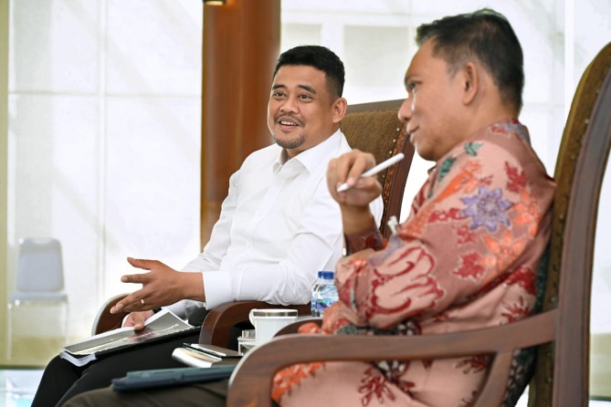 Gubernur Sumatera Utara Bobby Afif Nasution saat bertemu dengan Kepala BI Medan dan Kadin. Foto: dokumen Dinas Kominfo Sumut