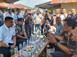 Bobby Nasution Jenguk Guru Korban Penganiayaan, Tegaskan Perlindungan untuk Tenaga Pendidik