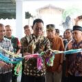 Bupati Tapanuli Selatan (Tapsel) H. Gus Irawan Pasaribu meresmikan penggunaan Kantor Kepala Desa Batang Paya, Kecamatan Sipirok, pada Sabtu (1/11/2025).