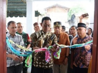 Bupati Tapsel Resmikan Kantor Desa Batang Paya, Wujud Pemerintahan Desa yang Lebih Maju