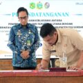 Gubernur Sumut Bobby Afif Nasution teken kesepakatan pengelolaan sampah dengan Wali Kota Medan Rico Waas dan Bupati Deliserdang Asri Ludin Tambunan di Kantor Gubernur Sumut, Kamis (6/11/2025). Foto: Dinas Kominfo Sumut