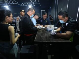 Personel Polda Sumut Razia Helen’s Night Mart, Dua Pengunjung Positif Narkoba