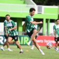 Pemain PSMS Medan sedang melakukan latihan menghadapi Persekat Tegal