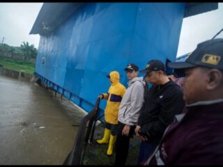 Rico Waas Instruksikan Evakuasi Cepat dan Operasikan Dapur Umum Bagi Warga Berdampak Banjir