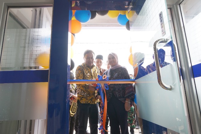 Wakil Bupati Tapanuli Selatan, Jafar Syahbuddin Ritonga mengajak Bank Sumut untuk mendukung program prioritas daerah di tengah tekanan fiskal dan pemulihan pascabencana. Hal ini disampaikan pada peresmian Kantor Cabang Pembantu Bank Sumut Saipar Dolok Hole. Foto: Humas Bank Sumut