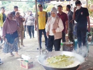 Bupati Langkat Kirim Bantuan untuk Warga Terdampak Banjir di Salahaji Pematang Jaya