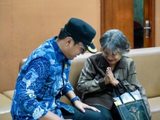 Wali Kota Medan Instruksikan Disdukcapil Jemput Bola Layani Warga Terdampak Banjir