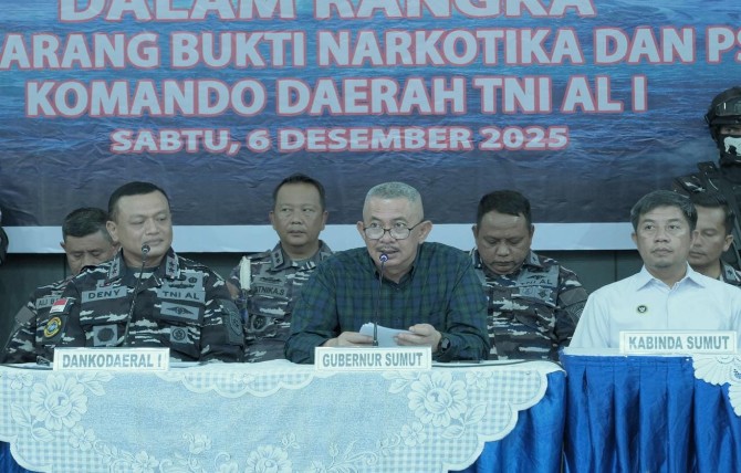 Pj Sekdaprovsu Sulaiman Harahap saat hadir dalam pemusnahan barang bukti narkotika..foto: dokumen Dinas Kominfo Sumut