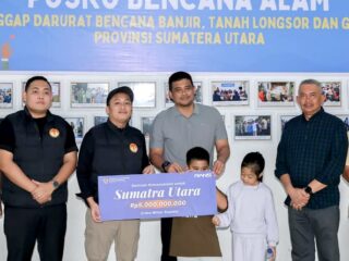 Gubernur Bobby Terima Bantuan dari Stafsus Presiden Senilai 5 Miliar