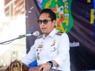 Rico Waas Buka Pasar Murah Jelang Natal dan Tahun Baru, Tegaskan Stok Bahan Pokok Tidak Boleh Kosong