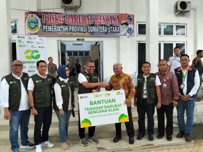 Wakil Gubernur Sumut Surya menerima bantuan dari PT Pegadaian. Foto; Reza Sahab /kaldera.id