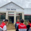 Direktur Utama PT Pertamina EP, Rachmat Hidajat melakukan kunjungan kerja di Pertamina EP Rantau Field yang terdampak banjir di Aceh Tamiang, Selasa (16/12).