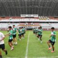 Pemain PSMS Medan sedang melakukan latihan menghadapi laga melawan Sriwijaya dalam lanjutan Liga 2 Grup A di Stadion Gelora Jakabaring, Palembang, Sabtu (27/12/2025). Foto ; IST