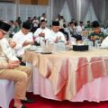 Wakil Gubernur Sumut Surya bersama pejabat Pemprovsu dan Forkopimda Sumut melakukan doa bersama menyambut malam pergantian tahun di Aula T Rizal Nurdin Komplek Rumah Dinas Gubernur Sumut, Jalan Jendral Sudirman No 41, Medan, Rabu (31/12/2025) malam. Foto; dokumen Dinas Kominfo Sumut
