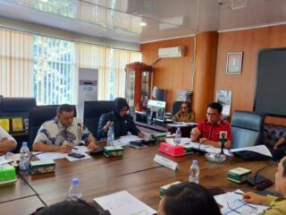 Rapat Evaluasi Triwulan IV antara Komisi 4 DPRD Medan dengan Dinas Perkimcikataru Kota Medan, Senin (5/1/2026). Foto; IST