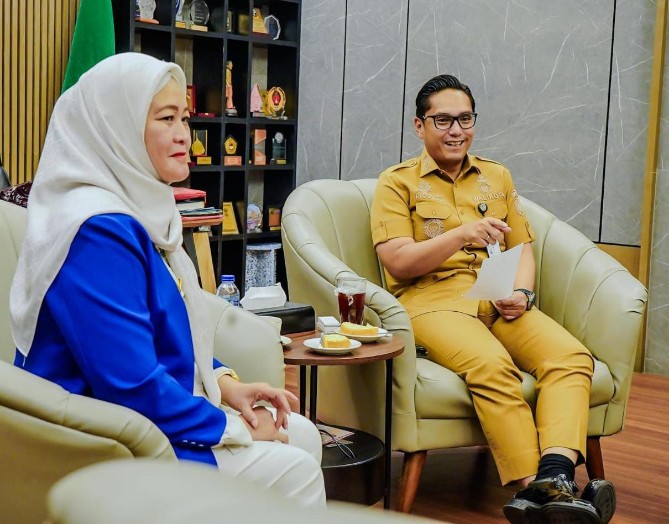 Wali Kota Medan Rico Waas saat menerima pengurus IWAPI Kota Medan di Balai Kota, Senin (19/1/2026). Foto; dokumen Dinas Kominfo Medan