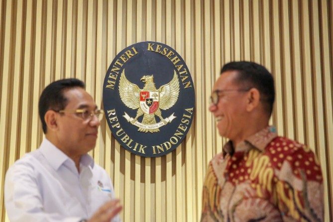 Wakil Wali Kota Medan Zakiyuddin Harahap saat bertemu dengan Wamenkes RI Benyamin Oktavianus. Foto; Dinas Kominfo Medan