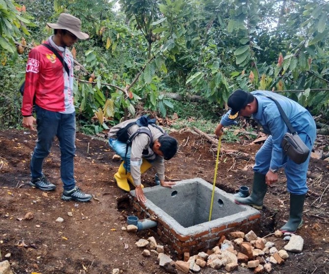 PT Indonesia Asahan Aluminium (INALUM) bersama Perum Jasa Tirta I (PJT I) menggelar program konservasi terpadu di tujuh kabupaten/kota kawasan Danau Toba sepanjang 2025.